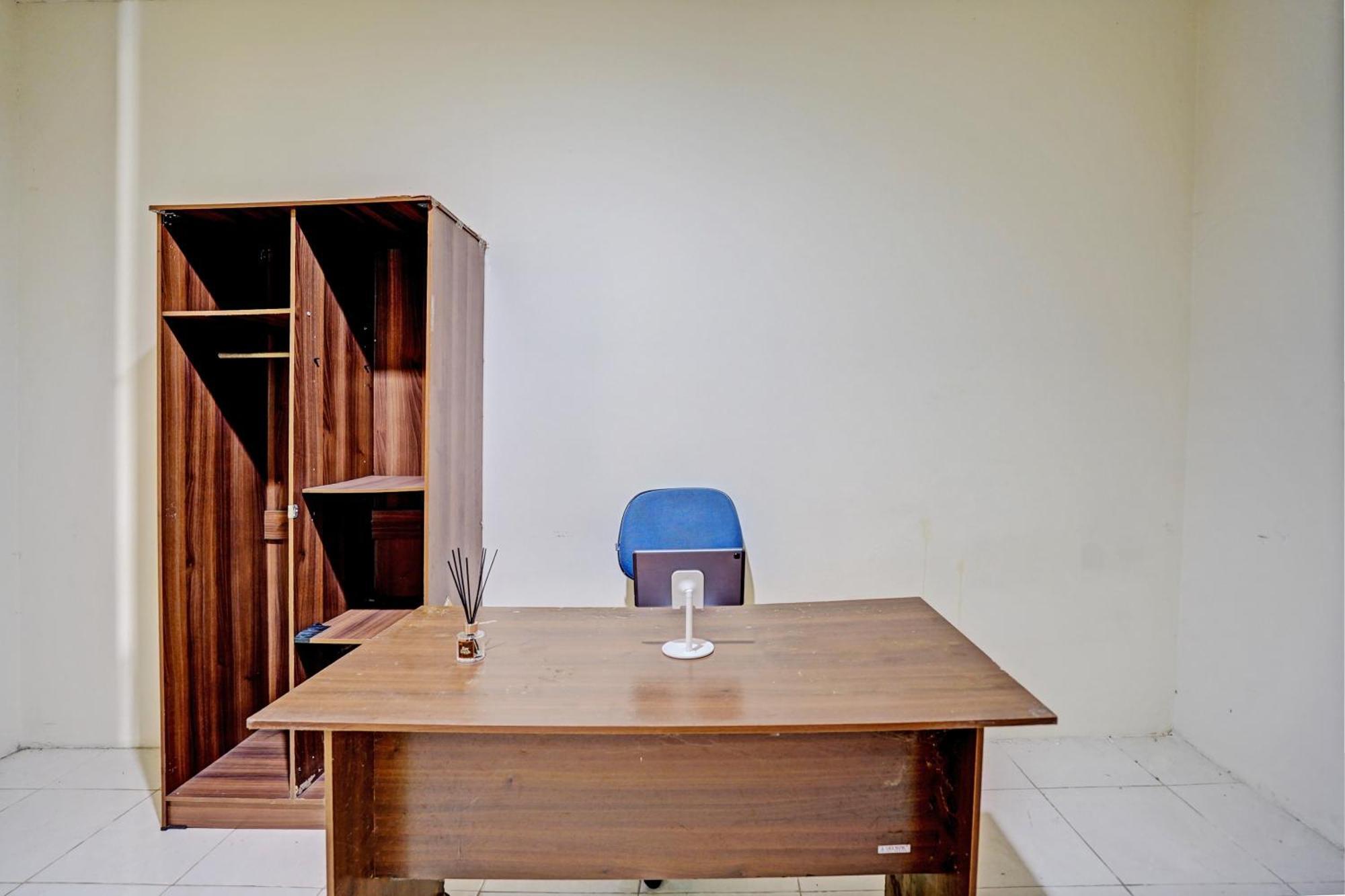 Oyo 93112 Garden Homestay 3 Merlion Surabaya Buitenkant foto