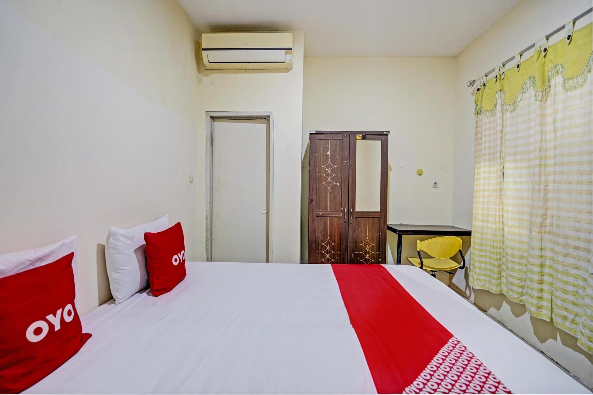Oyo 93112 Garden Homestay 3 Merlion Surabaya Buitenkant foto
