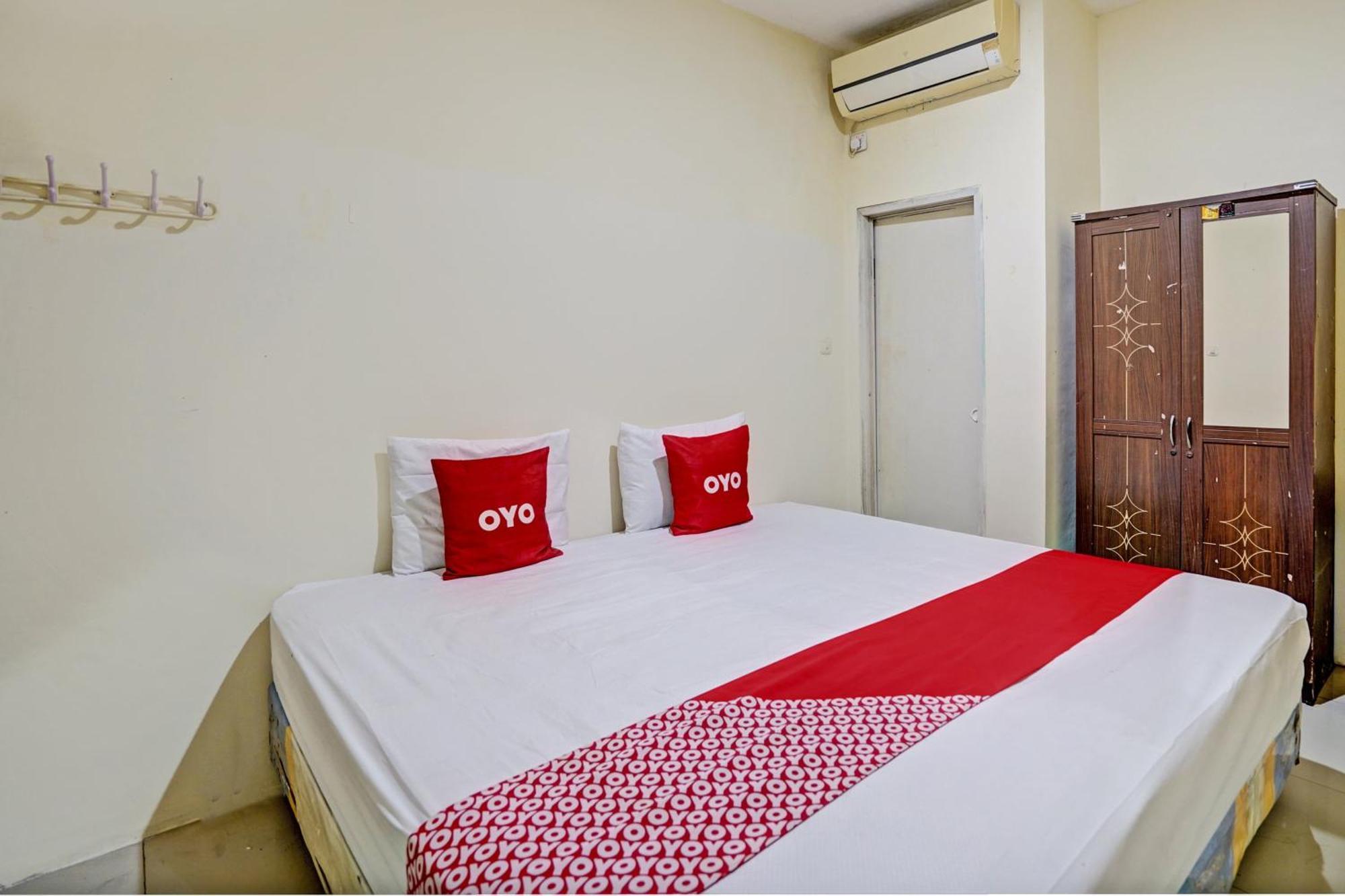 Oyo 93112 Garden Homestay 3 Merlion Surabaya Buitenkant foto